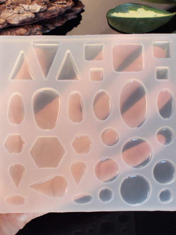 30-in-1 Resin Silicone Mold For Unique Jewelry Pieces