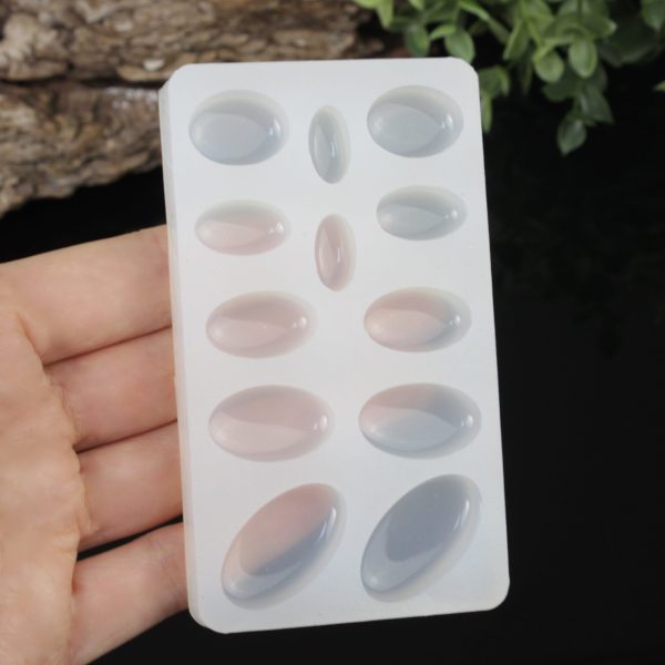 Mold-Oval-12in1 Oval Silicone Resin Mold - 12 in 1