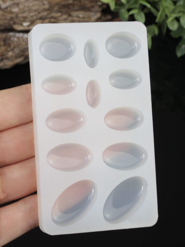 Oval Silicone Resin Mold - 12 in 1