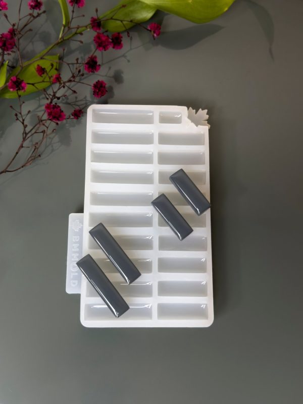 IMG_5875 Silicone Mold 20-in-1 Rectangle Shapes | Glossy Resin Jewelry Mold for Earrings & Pendants | Epoxy & UV Resin Craft Supplies